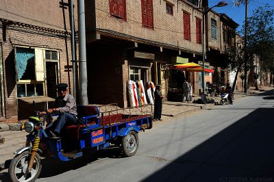 d7011 072.jpg