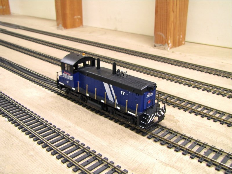 MRL 17 - SW1200 (Proto 2000)