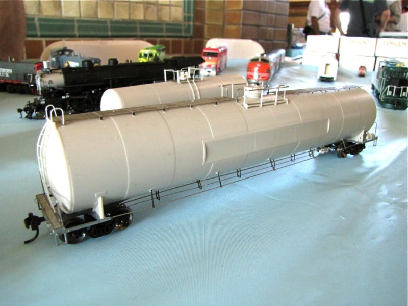 Athearns new LPG tank car Style 2
