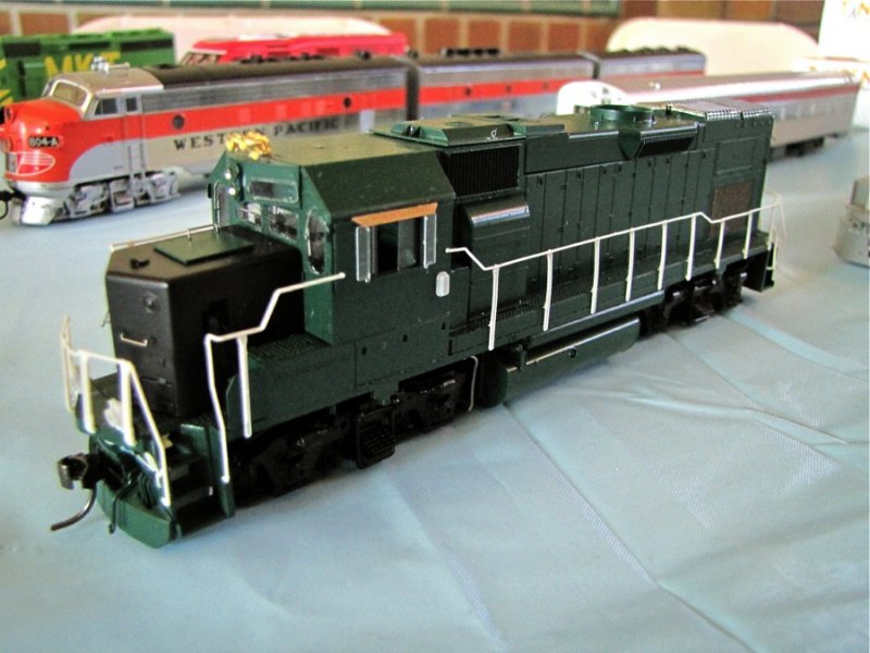 Athearn Genesis GP15T