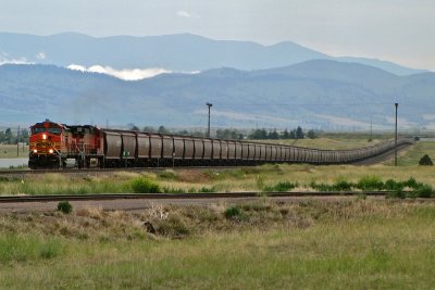 122 loads of [insert grain commodity here] hug the sag near East Helena, MT. (7/11/10)