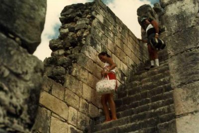 Chichen Itza inside El Castillo 05.jpg
