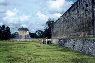Chichen Itza Ball Court.jpg
