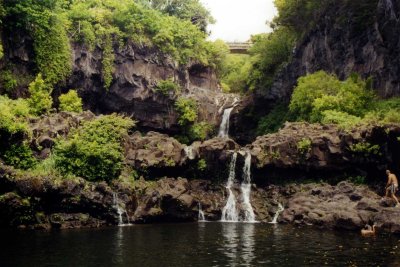 Oheo pools Maui 02.jpg