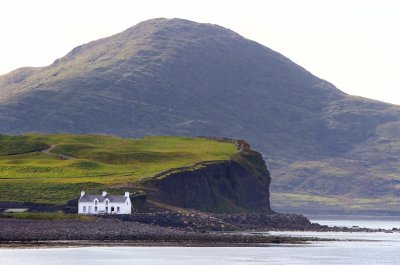 House on the Ballinskelligs Bay