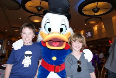 disney 2009079 (Small).JPG