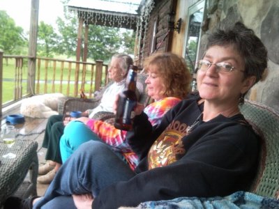 janet-cheryl-dot1.jpg