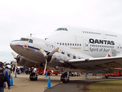 History TAA - QANTAS