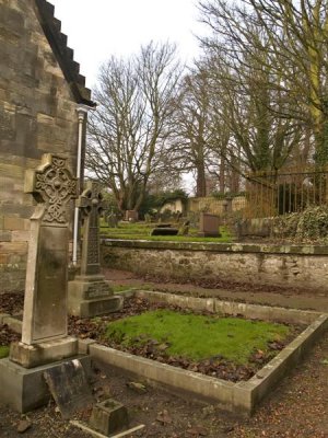 Culross - Churchyard