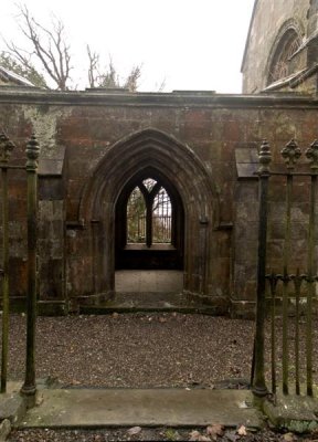 Culross - Through the archway