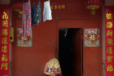 Bashful-woman-from-Beijing-original.jpg