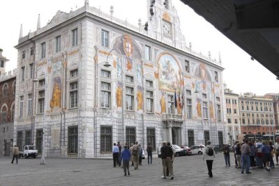 34.  NS Palazzo San Giorgio.  Note trompe-l'oeil.