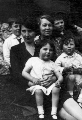 1930 Veronica with twins, ( Bill top R)