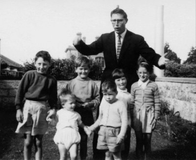 1958 Clem conducting Tony, Billy (Crosbie), Frank, Veronica and friends Dublin