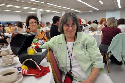 Judy with her Condiment Grill centerpiece win