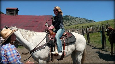 Cowgirl Sue Rides !