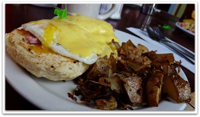 country style eggs benedictp.jpg