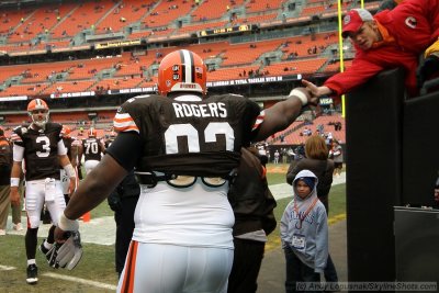 Cleveland Browns defensive tackle Shaun Rogers
