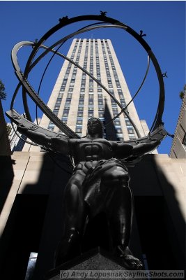 Atlas Sculpture in front of Rockefeller Center