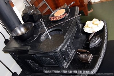 Abraham Lincoln's House - kitchen oven