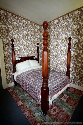 Abraham Lincoln's House - Lincoln's actual bed