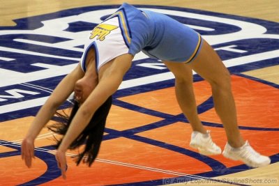 UCLA cheerleaders