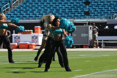 Jacksonville Jaguars cheerleaders
