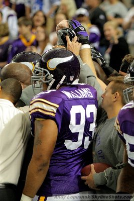 Minnesota Vikings huddle