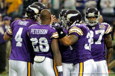 Minnesota Vikings huddle