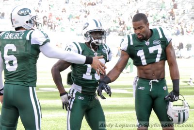 NY Jets QB Mark Sanchez with WRs Santonio Holmes & Braylon Edwards