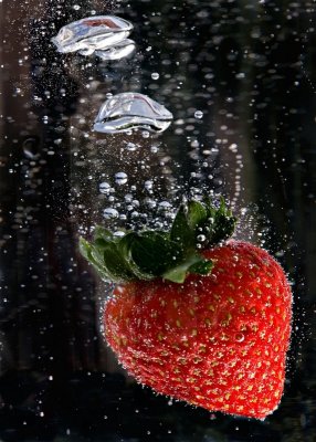 August 2009 - A Splash Of Strawberry - Dale Edsen