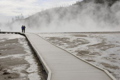 Yellowstone walkway.jpg