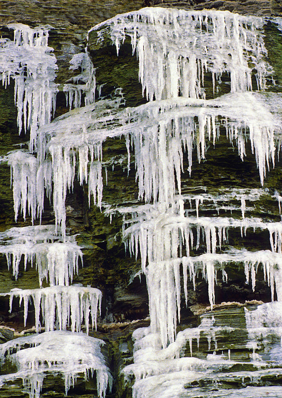 Rock-Wall-Icicles