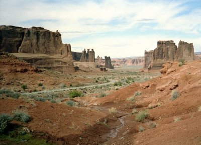 Road Through Arches at Three Sisters