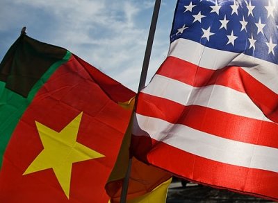 Cameroonian and US Flags, Fifa WC 2010