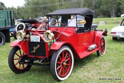 1913 Hupmobile Roadster