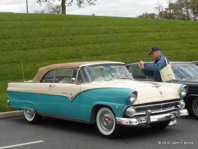 1955 Ford Fairlane Sunliner Convertible