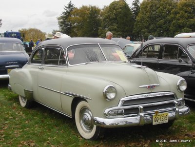 1951 Chevrolet Deluxe 2dr Sedan