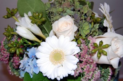 bridesmaid bouquet (roses & gerbera)