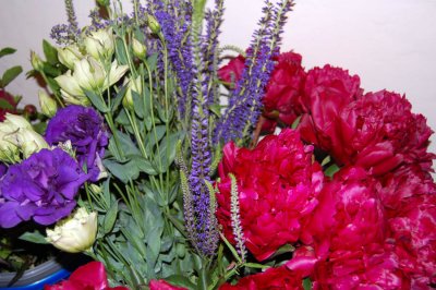 lisianthus, veronica, mint, & peony