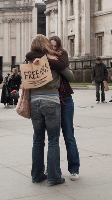 Free hugs 2