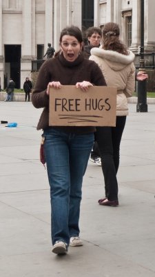 23 Mar... Free hugs !