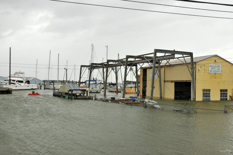 Clear Lake - Ike approaching the Gulf Coast