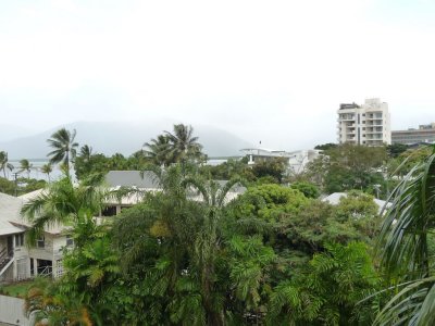 Cairns1.jpg