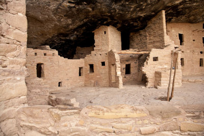 Spruce Tree House closeup