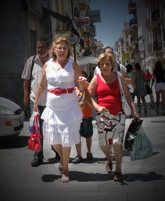 Shopping Before Siesta