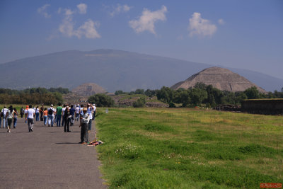 Dead valley / Teotihuacan