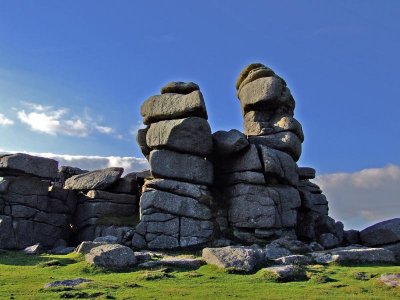 Rocks on Staple Tor 3.jpg