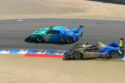 Liz haliday trying to go under a Ford GT in T6