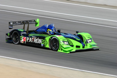#9 Highcroft Racing Acura braking for T2